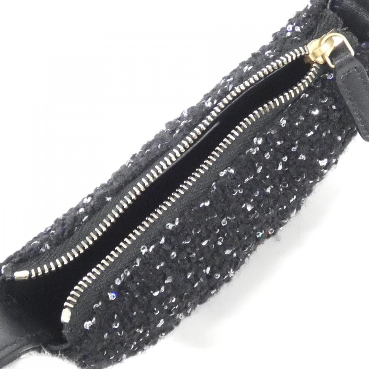 【未使用品】シャネル AP4692 ポーチ