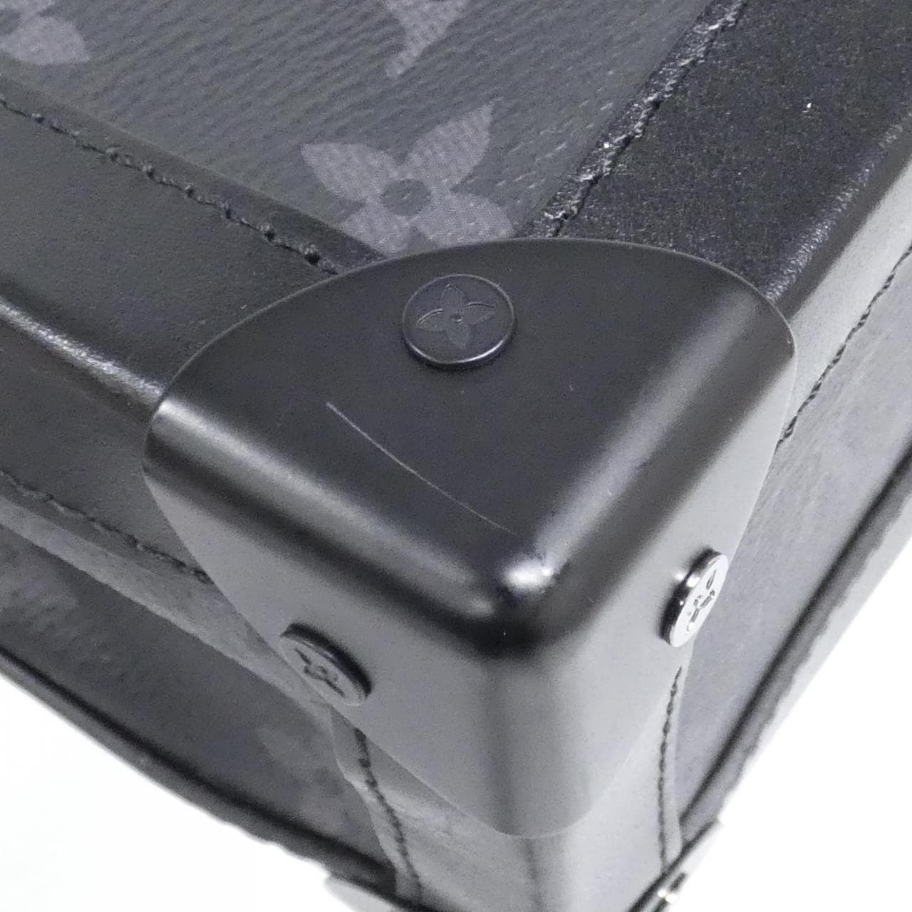 ルイヴィトン モノグラム エクリプス ソフトトランク M44730 ショルダーバッグ