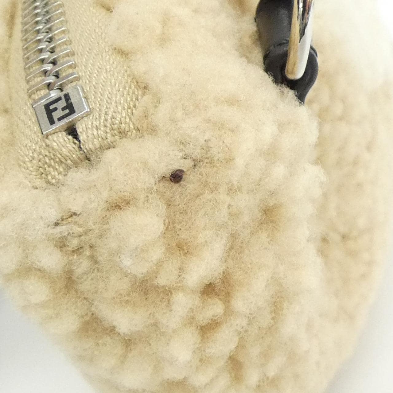 フェンディ 7AS329 APDW ショルダーバッグ