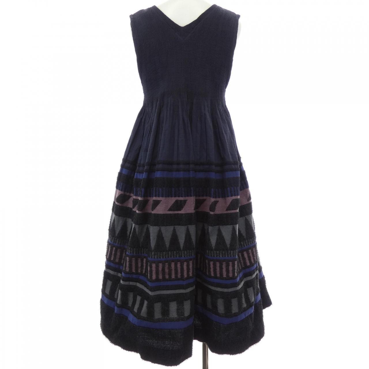 ミーイッセイミヤケ me ISSEY MIYAKE MI83FH641 ワンピース