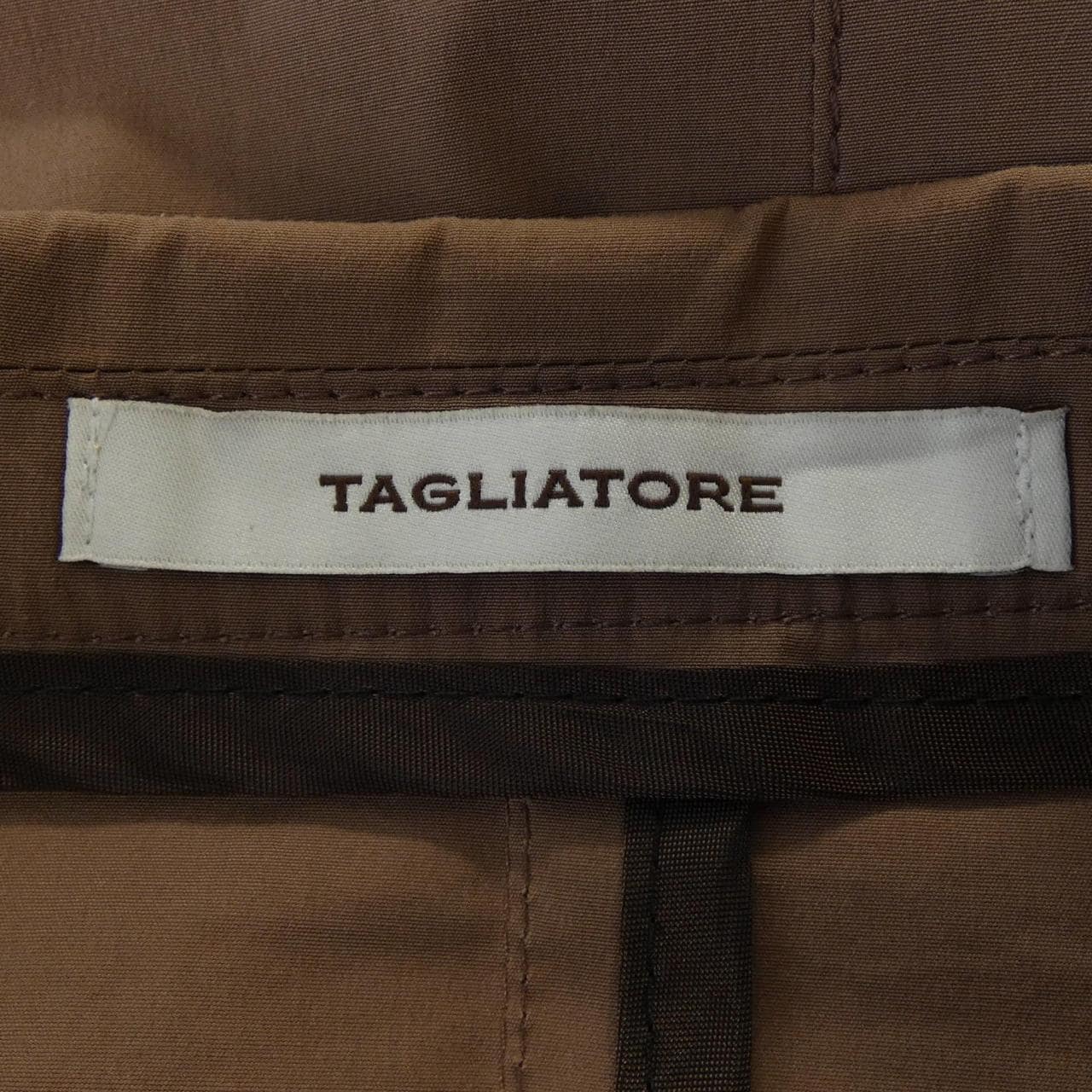 タリアトーレ TAGLIATORE スーツ