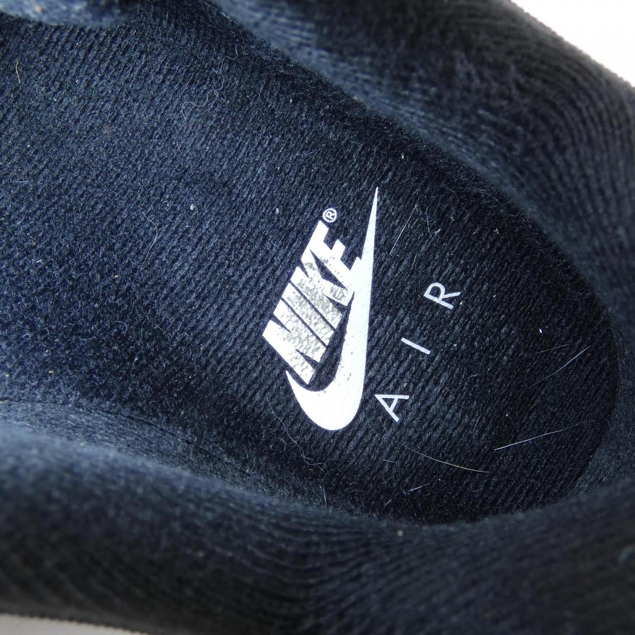 ナイキ NIKE スニーカー