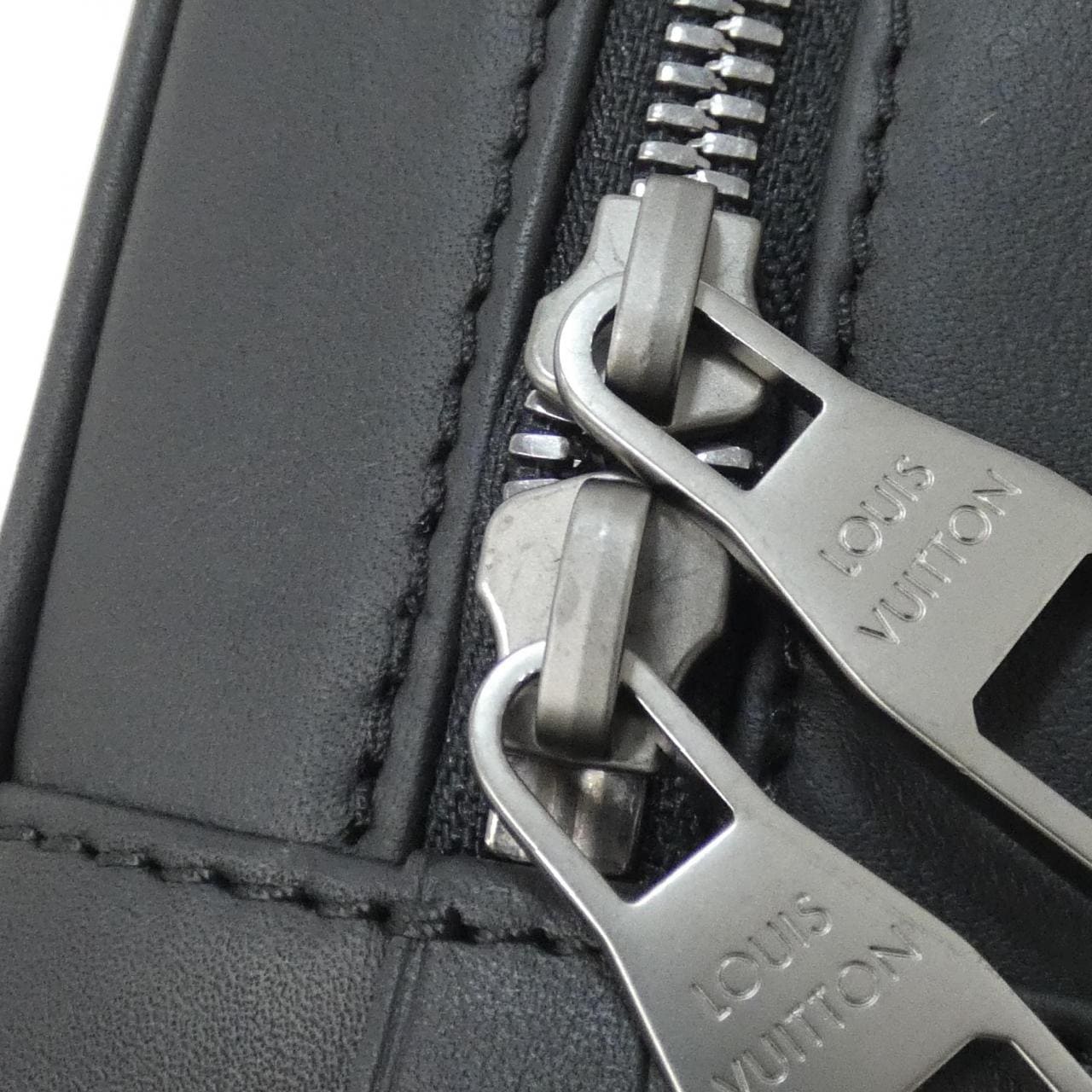 ルイヴィトン ダミエ アンフィニ トゥルース トワレ N23347 ポーチ