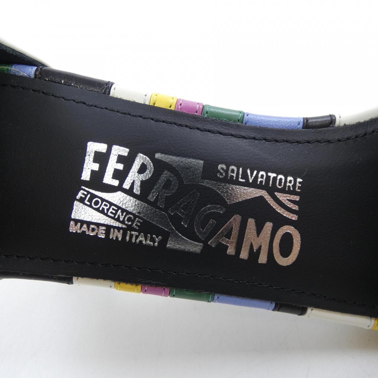 サルヴァトーレフェラガモ SALVATORE FERRAGAMO VARINA サンダル