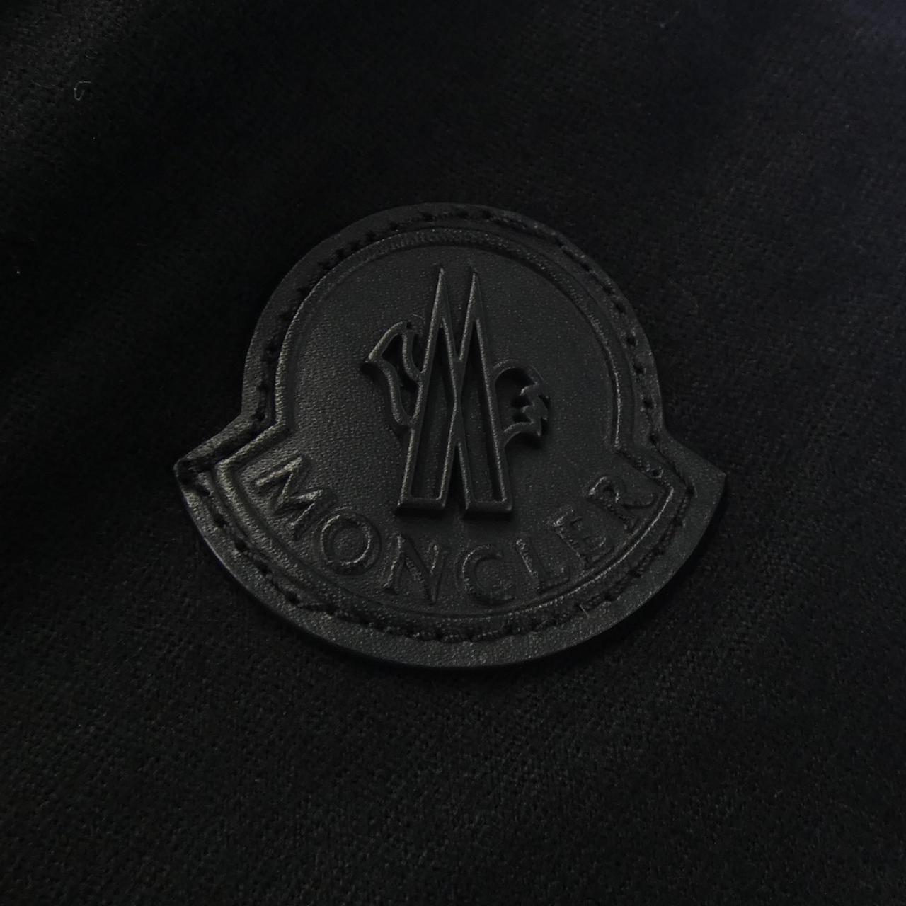 モンクレール MONCLER ダウンジャケット