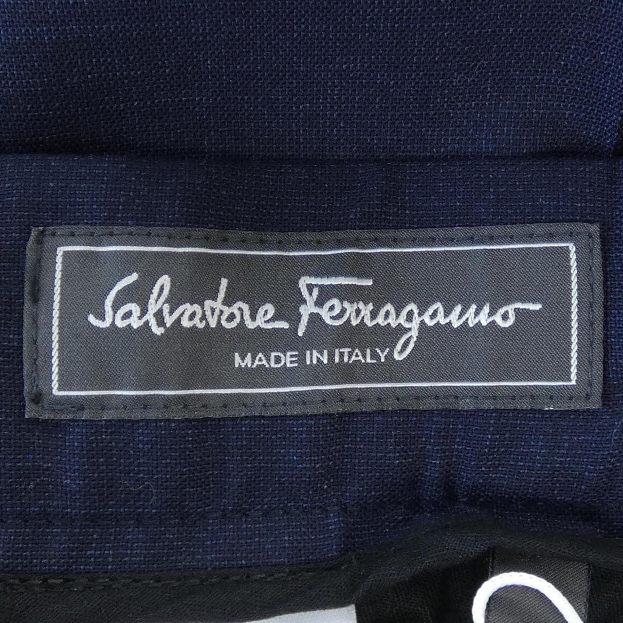 サルヴァトーレフェラガモ SALVATORE FERRAGAMO パンツ