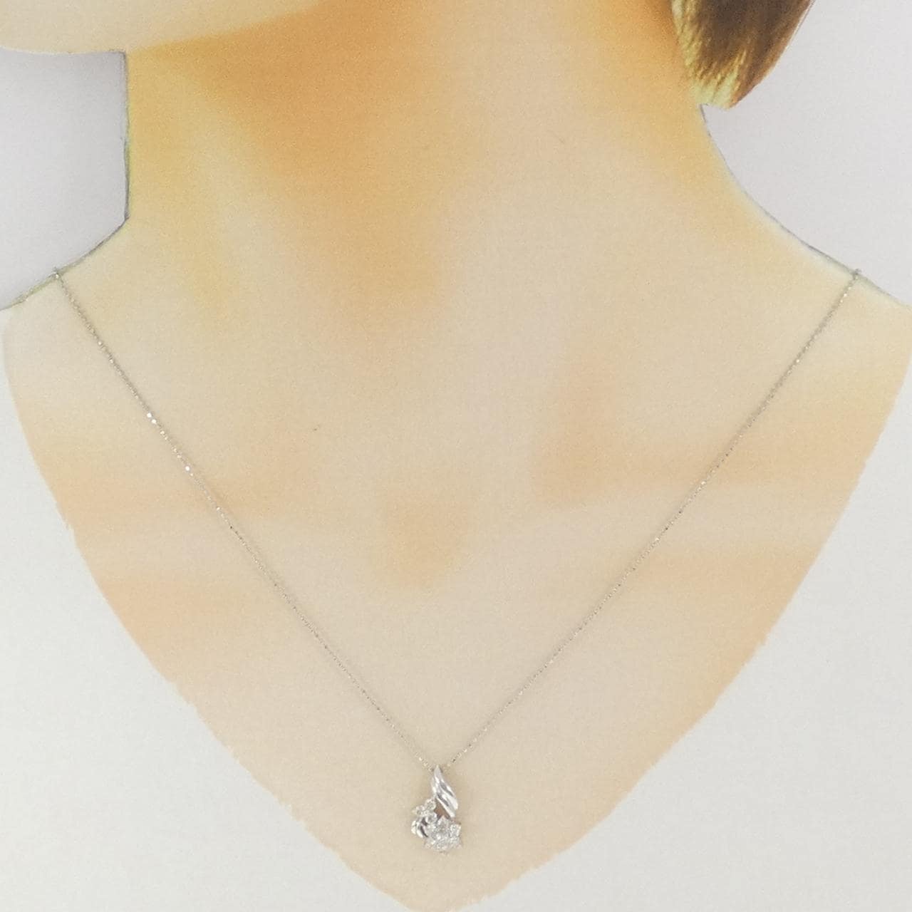 K18WG フラワー ダイヤモンド ネックレス 0.40CT?