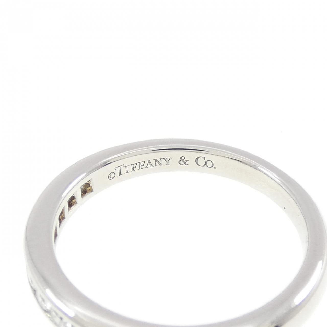 ティファニー ハーフサークル チャネルセッティング リング