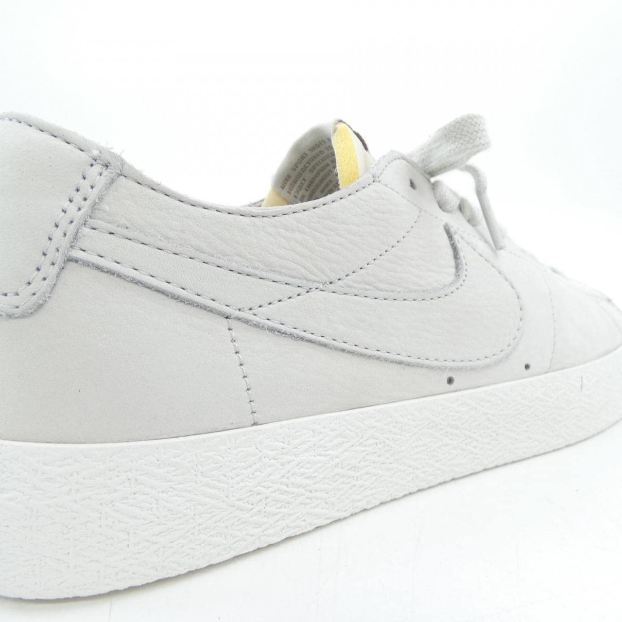 ナイキ NIKE AA4274 001 スニーカー