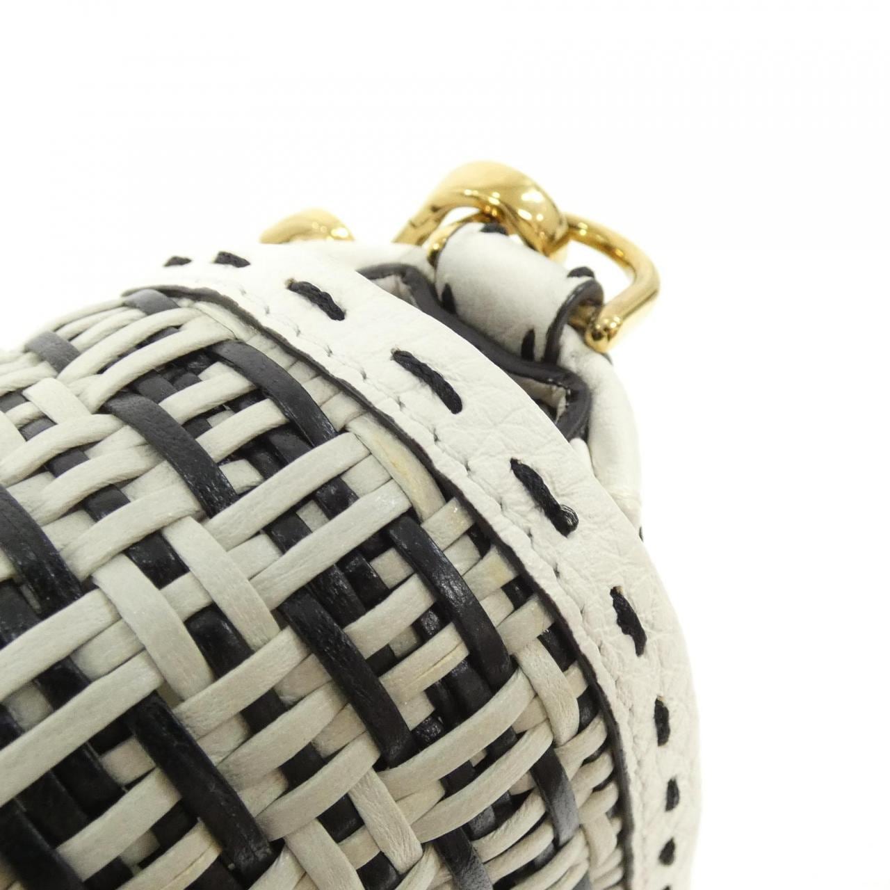 フェンディ SELLERIA バゲット 8BR600 AF2Y ショルダーバッグ