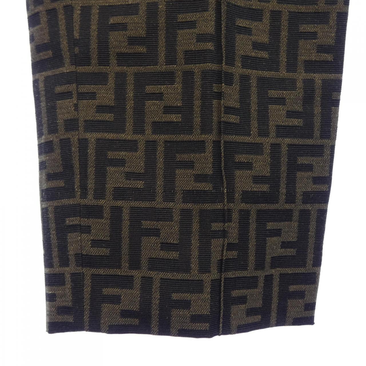フェンディ FENDI FF FB0479 A6WJ パンツ