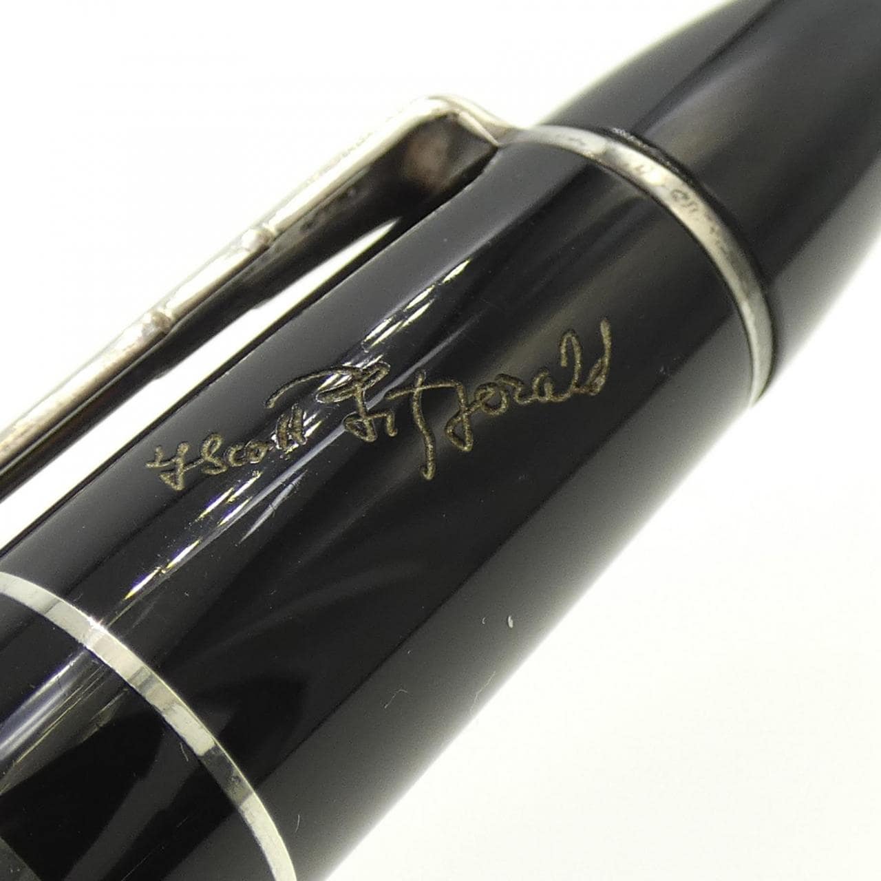 MONTBLANC 2002 F. Scott Fitzgerald 7377 Ballpoint Pen