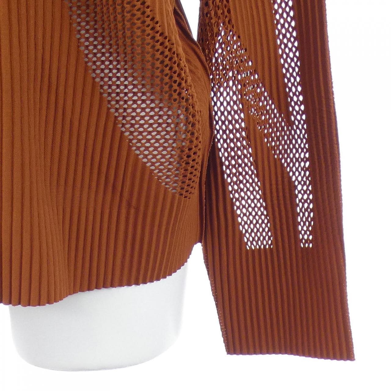 MIYSEY MIYAKE MI14KJ403上衣