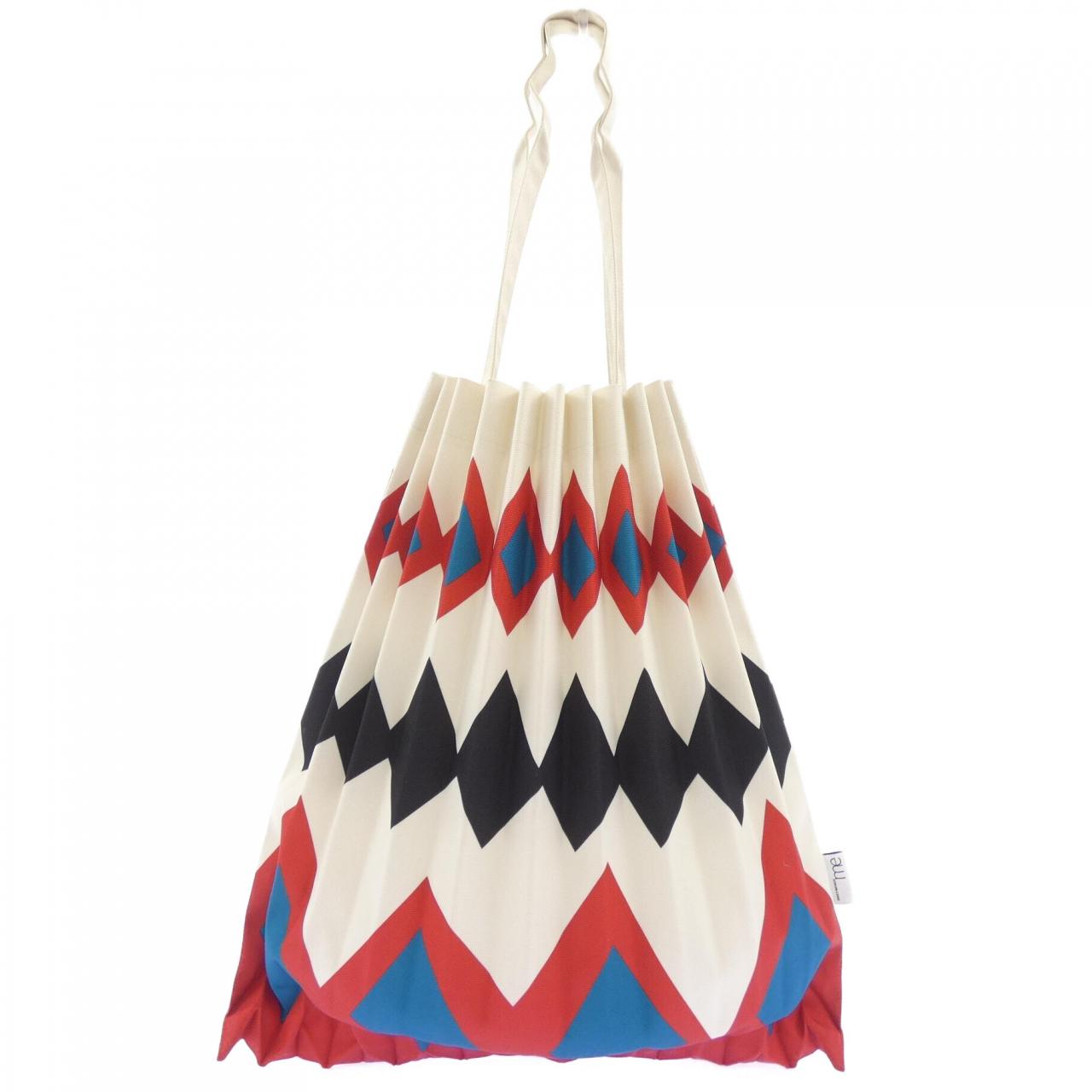 ミーイッセイミヤケ me ISSEY MIYAKE NI93AG801 BAG