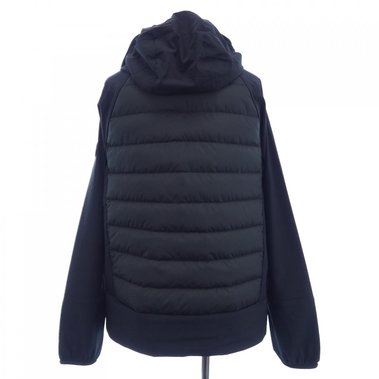 モンクレール MONCLER ダウンジャケット