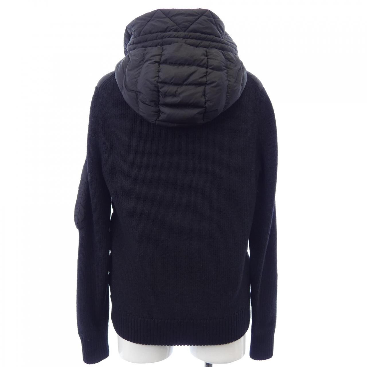 モンクレール MONCLER ダウンジャケット