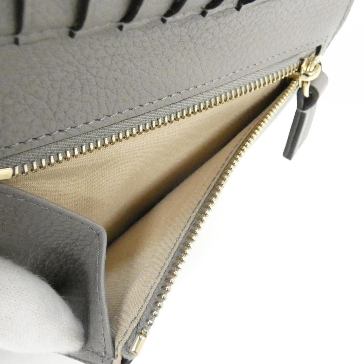 【新品】クロエ アルファベット CH25AP999 F57 財布