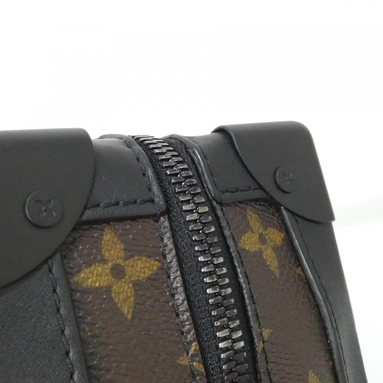 ルイヴィトン モノグラム ソーラーレイ ソフトトランク M44478 ショルダーバッグ