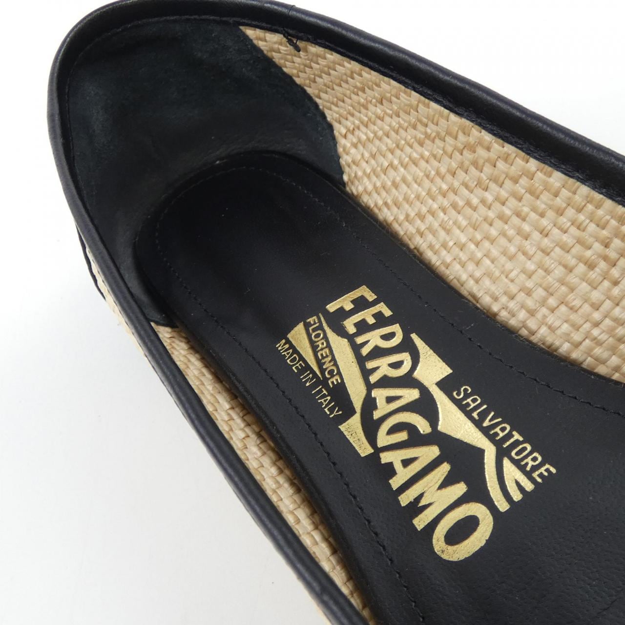 サルヴァトーレフェラガモ SALVATORE FERRAGAMO パンプス