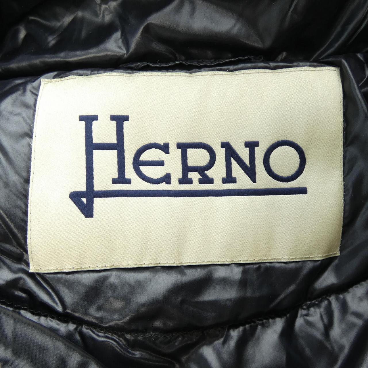 Herno羽绒夹克
