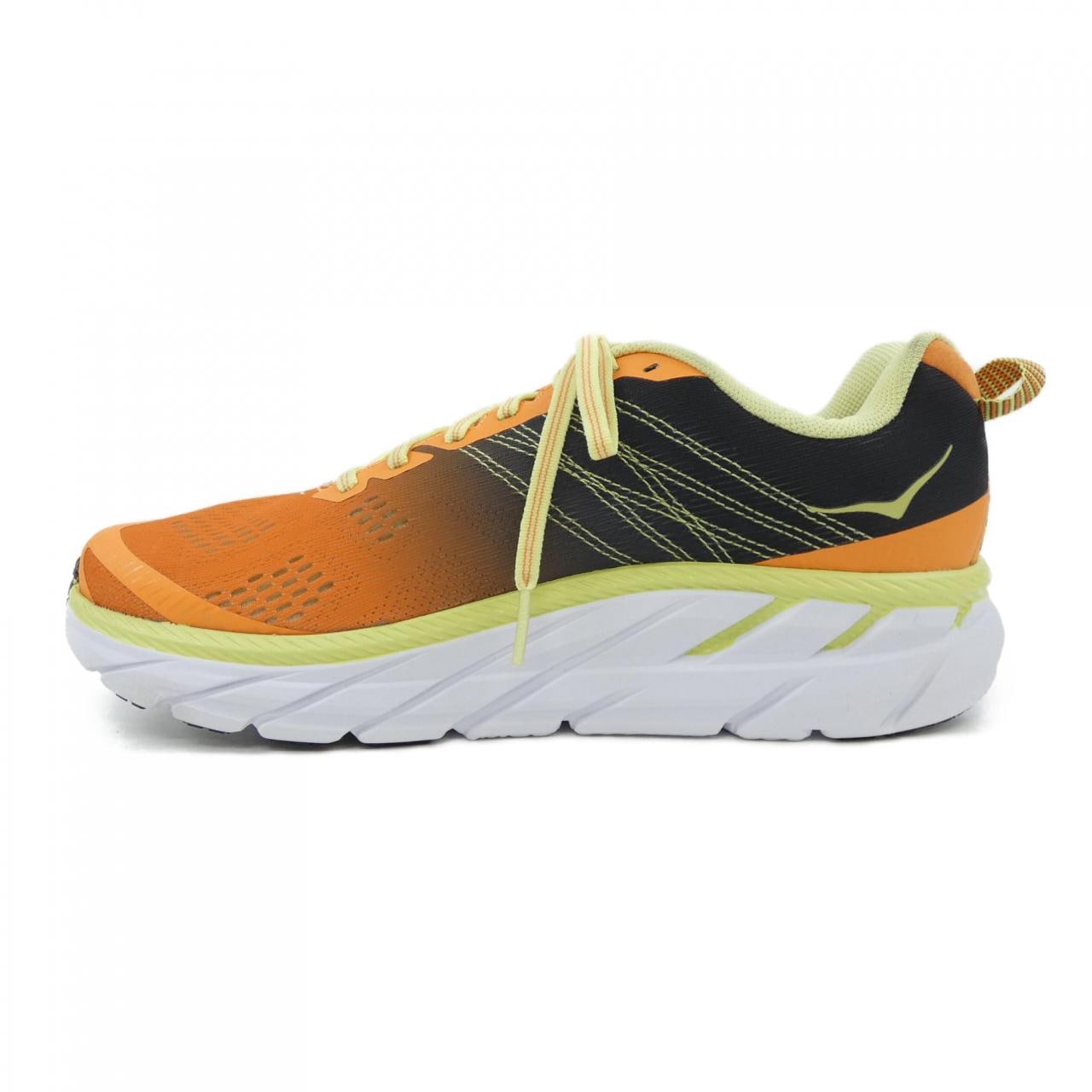 ホカオネオネ HOKA ONE ONE スニーカー