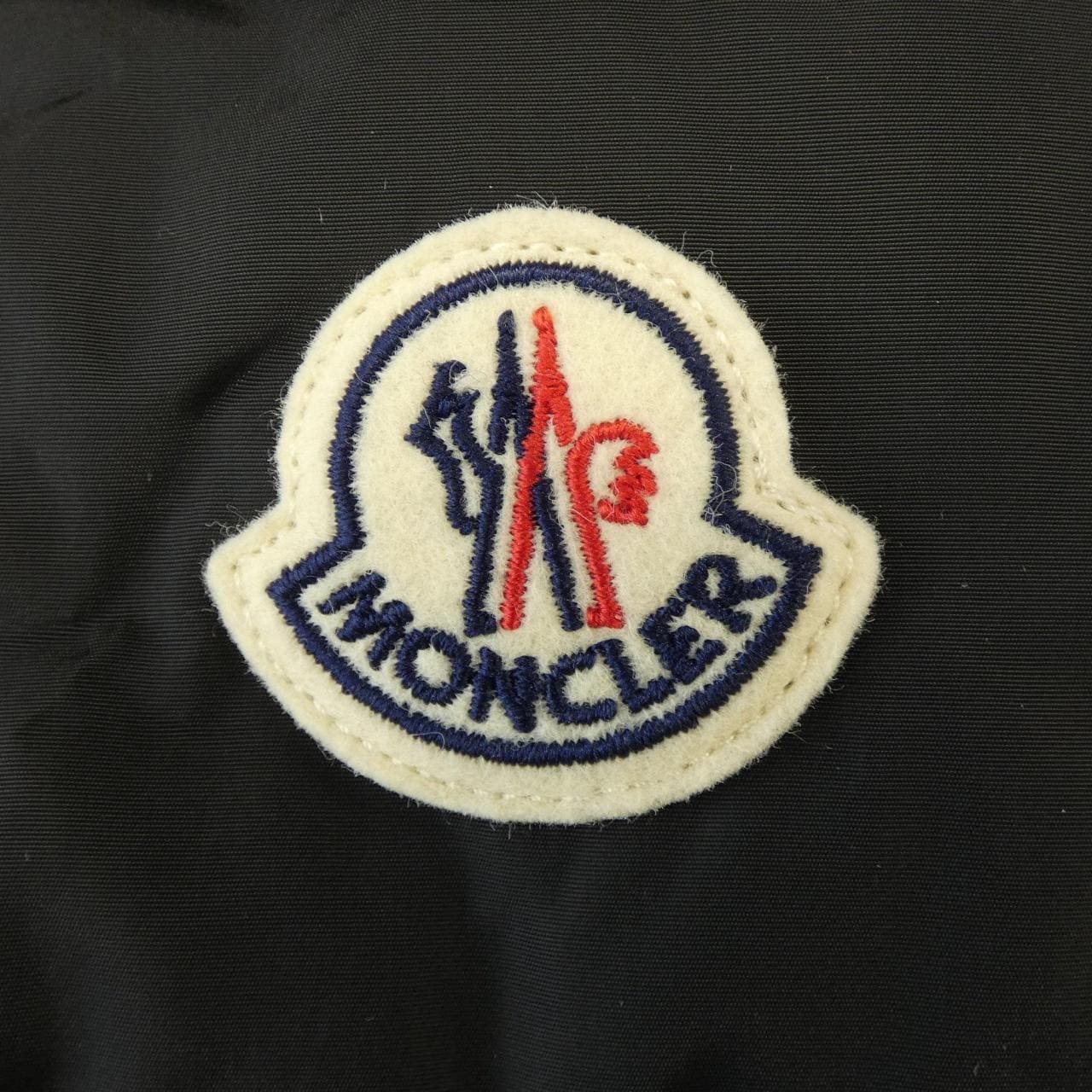 モンクレール MONCLER ダウンジャケット