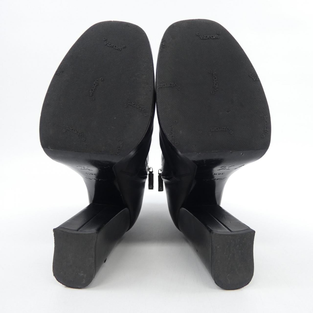 ルイヴィトン LOUIS VUITTON フェイムライン ブーツ