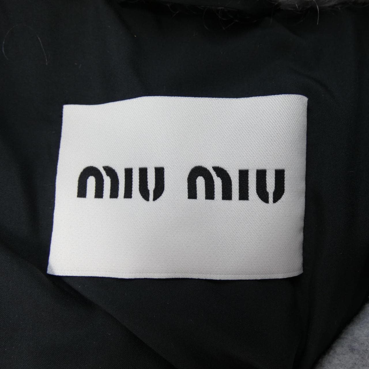 ミュウミュウ MIU MIU MIU MIU ロゴ ML1123 SOOO 16QT ダウンジャケット