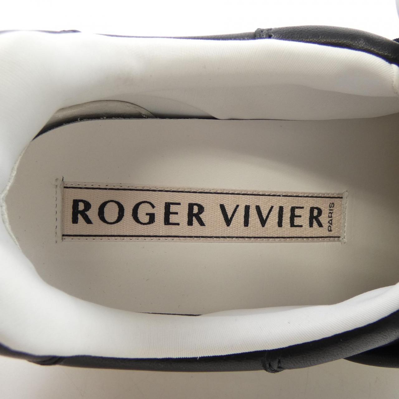 ロジェヴィヴィエ ROGER VIVIER スニーカー