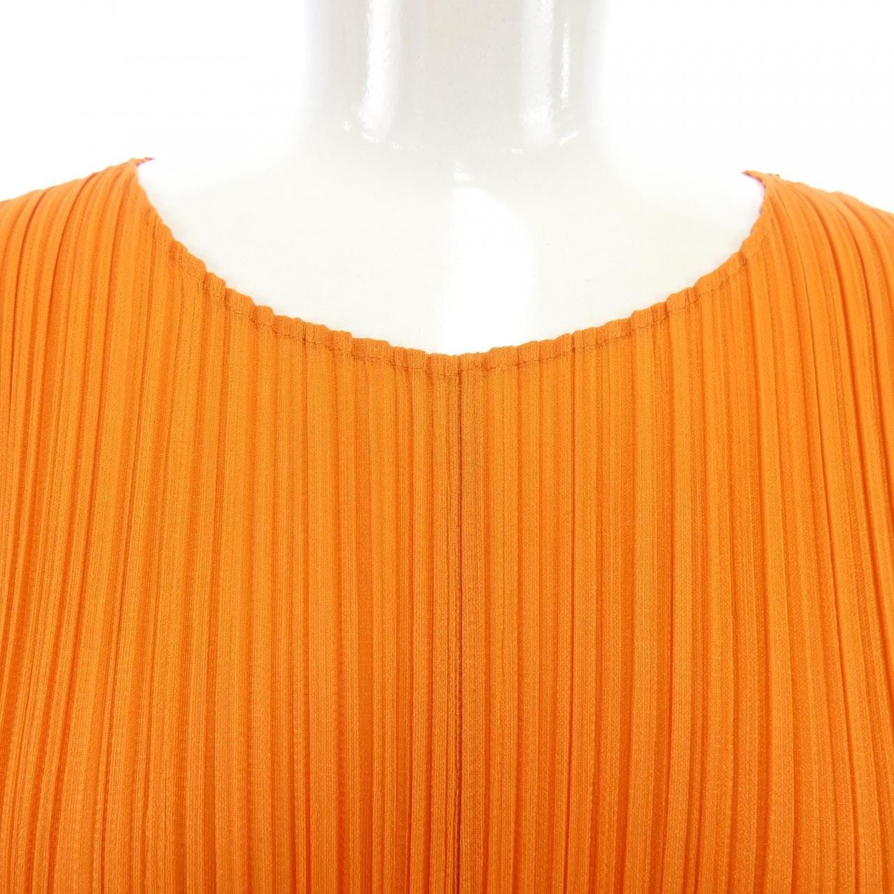 百褶PLEATS PLEASE上衣