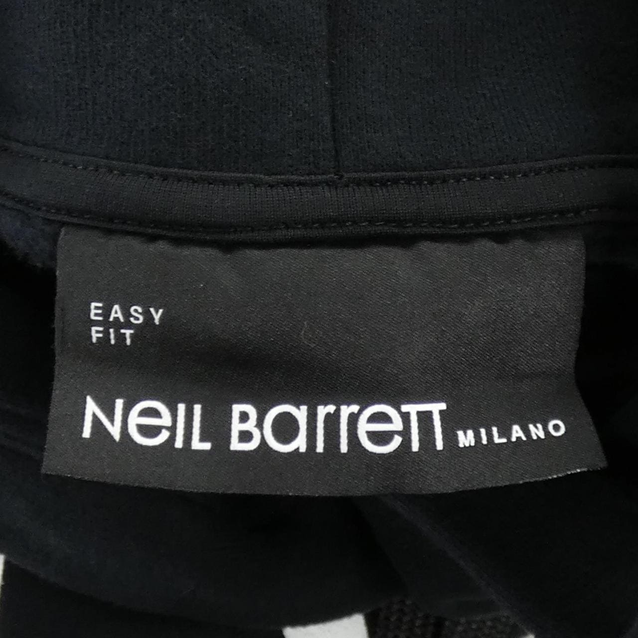 ニールバレット Neil Barrett NBV7JS186A パーカー