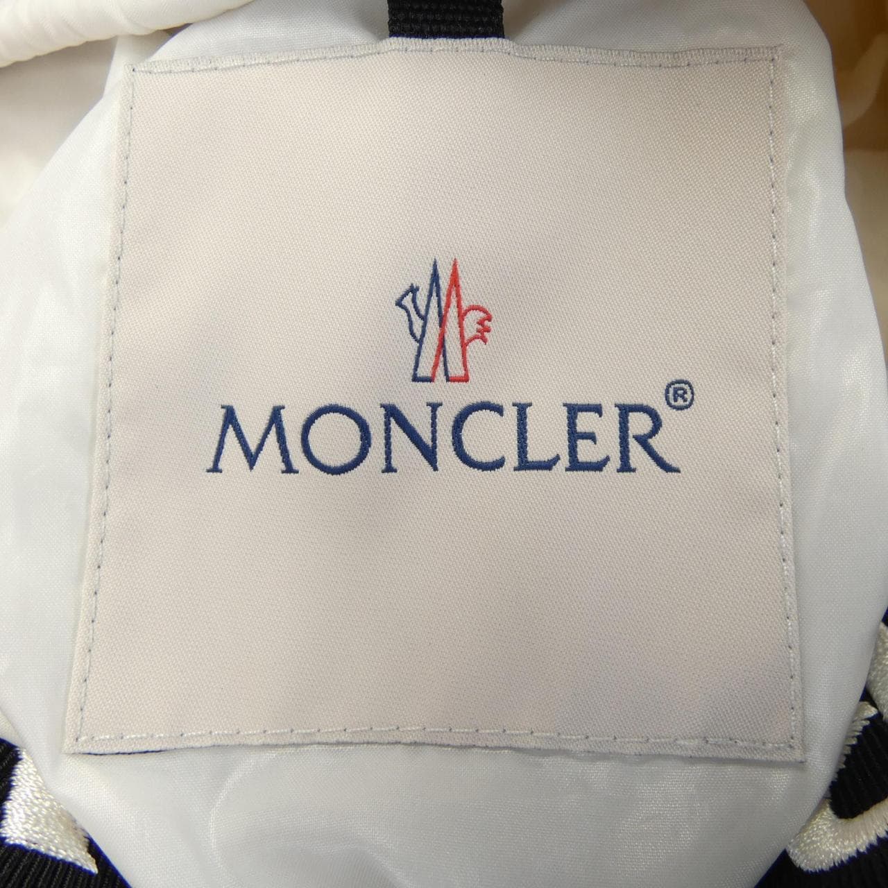 モンクレール MONCLER ダウンジャケット