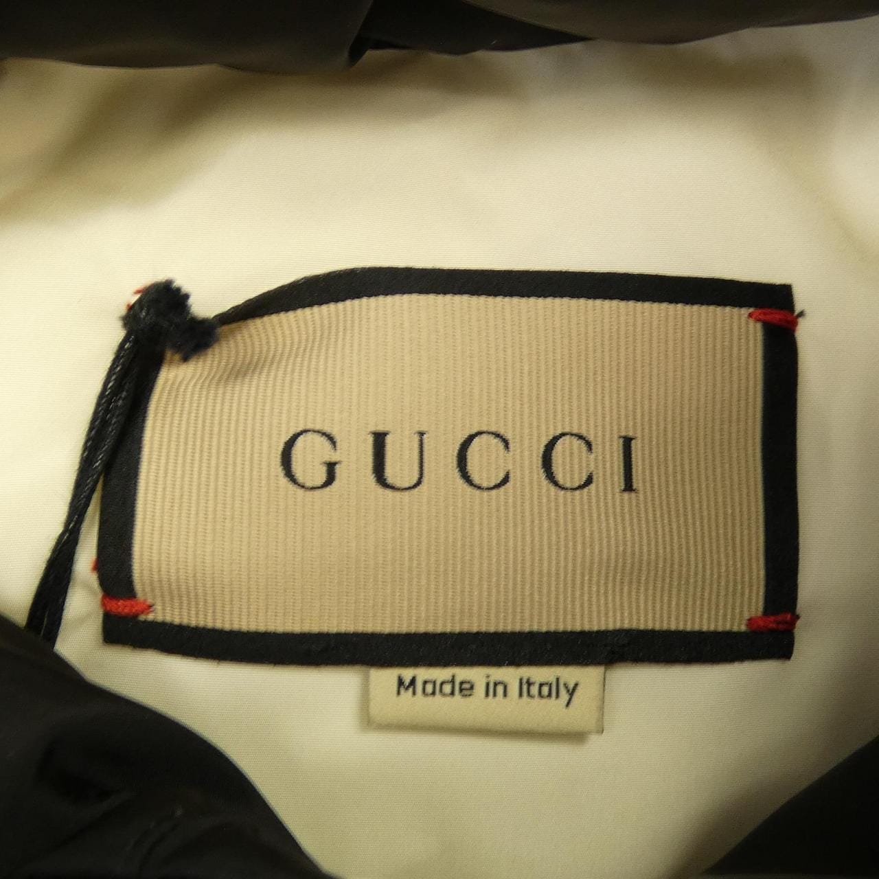 GUCCI 717547 Z9AAT羽絨背心