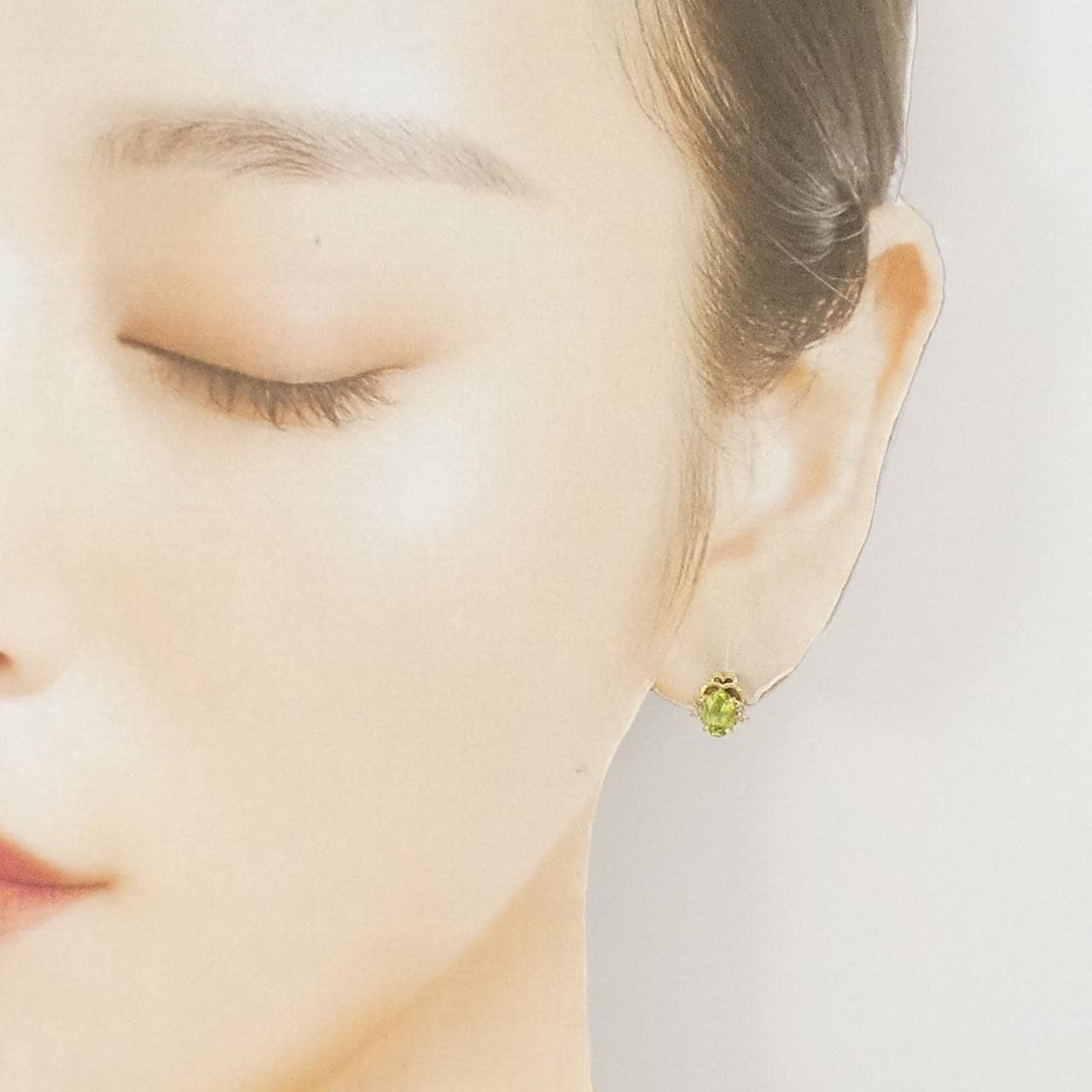 K18YG ペリドット ピアス