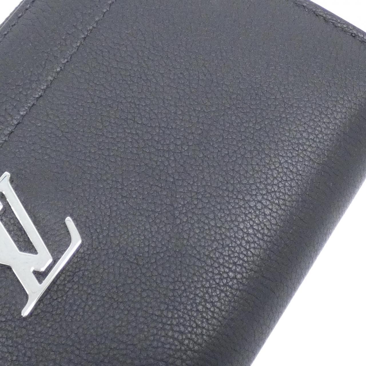 ルイヴィトン ジッピー ロックミー M62622 財布