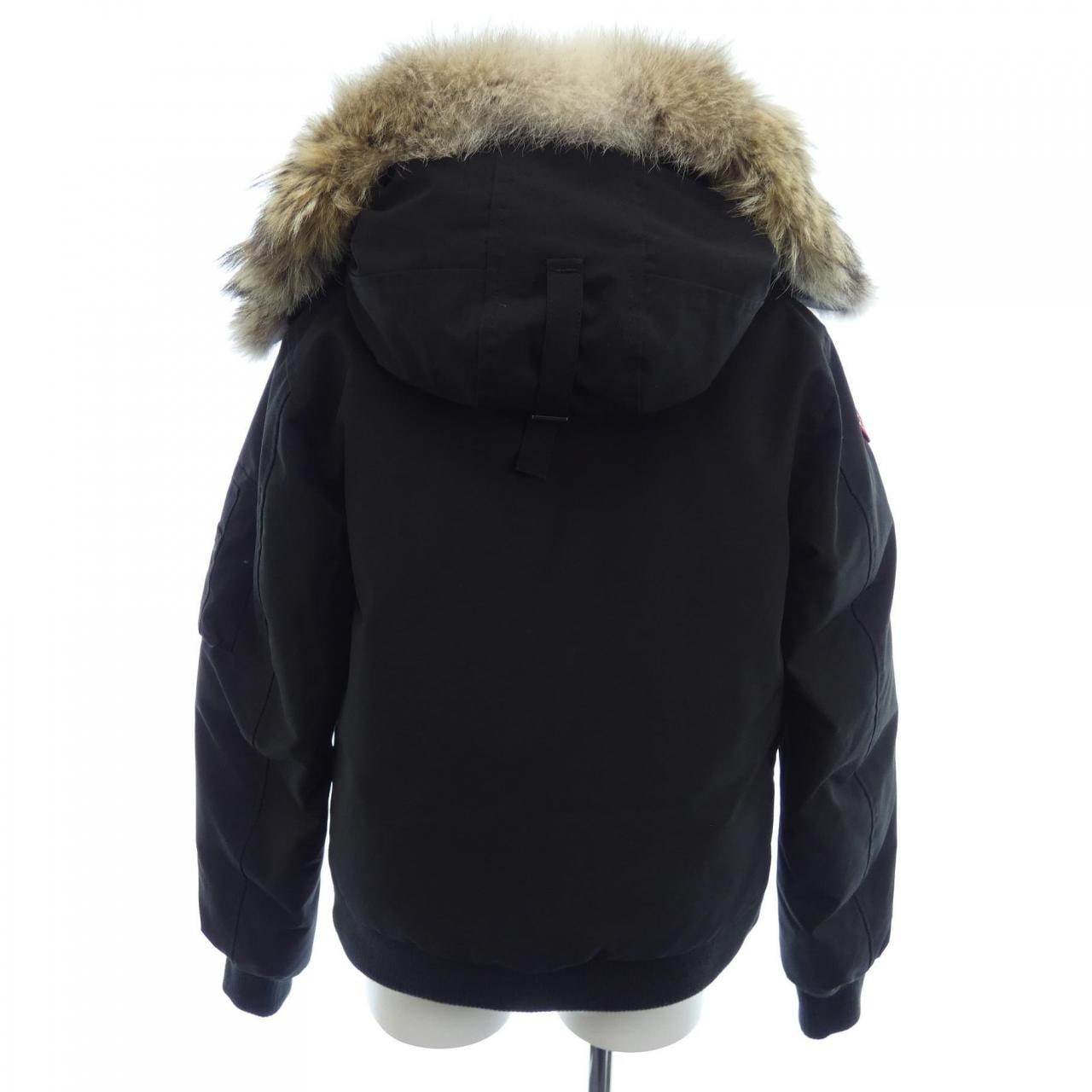 加拿大鹅CANADA GOOSE羽绒服