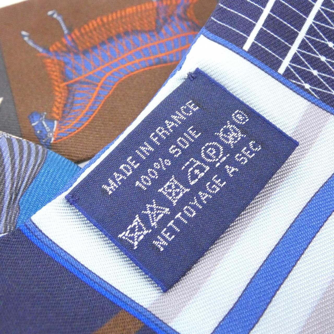 エルメス COUVERTURES NOUVELLES VICHY ツイリー 063211S スカーフ