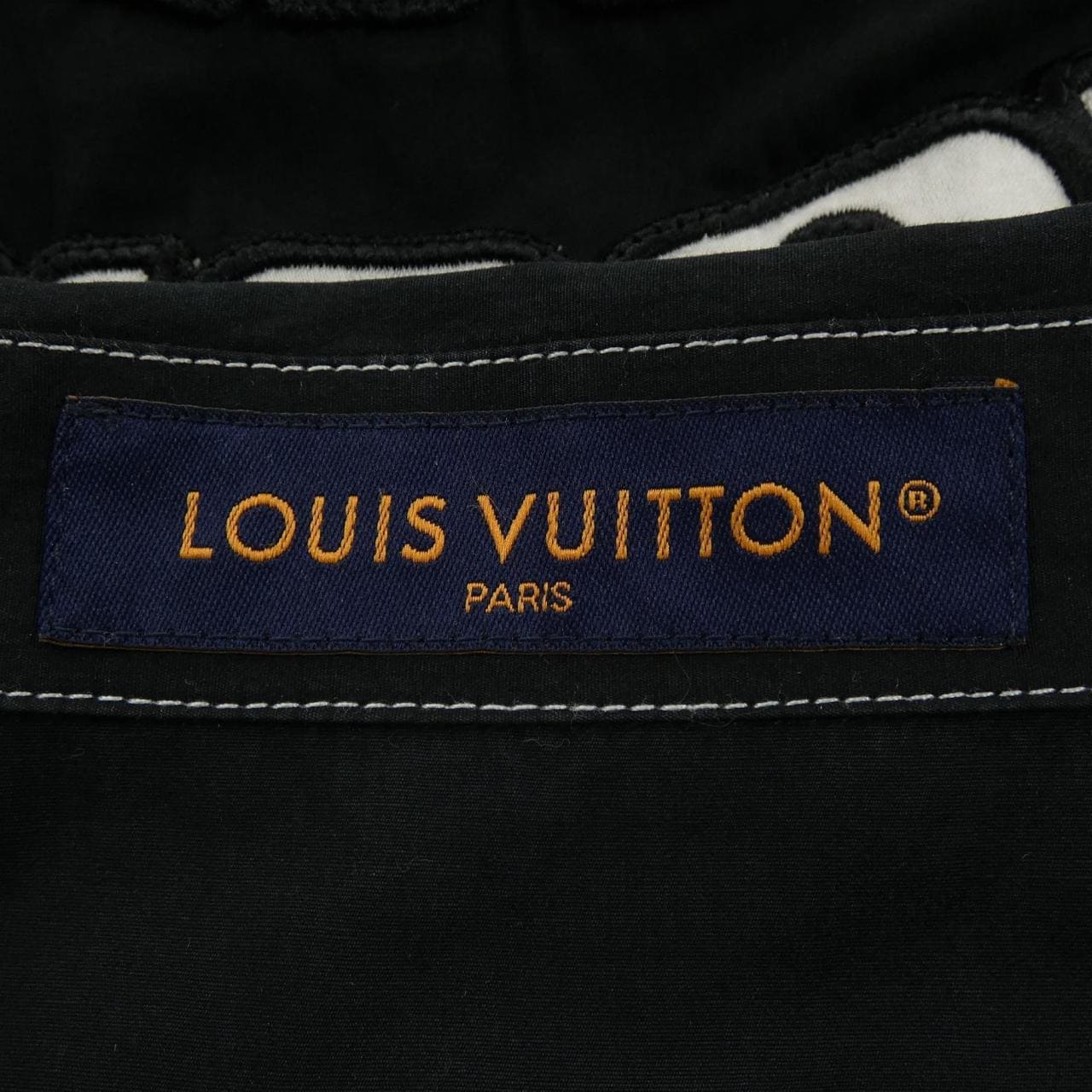 ルイヴィトン LOUIS VUITTON エンブロイダードショートスルーブコットンシャツ HRS89WLVD S／Sシャツ