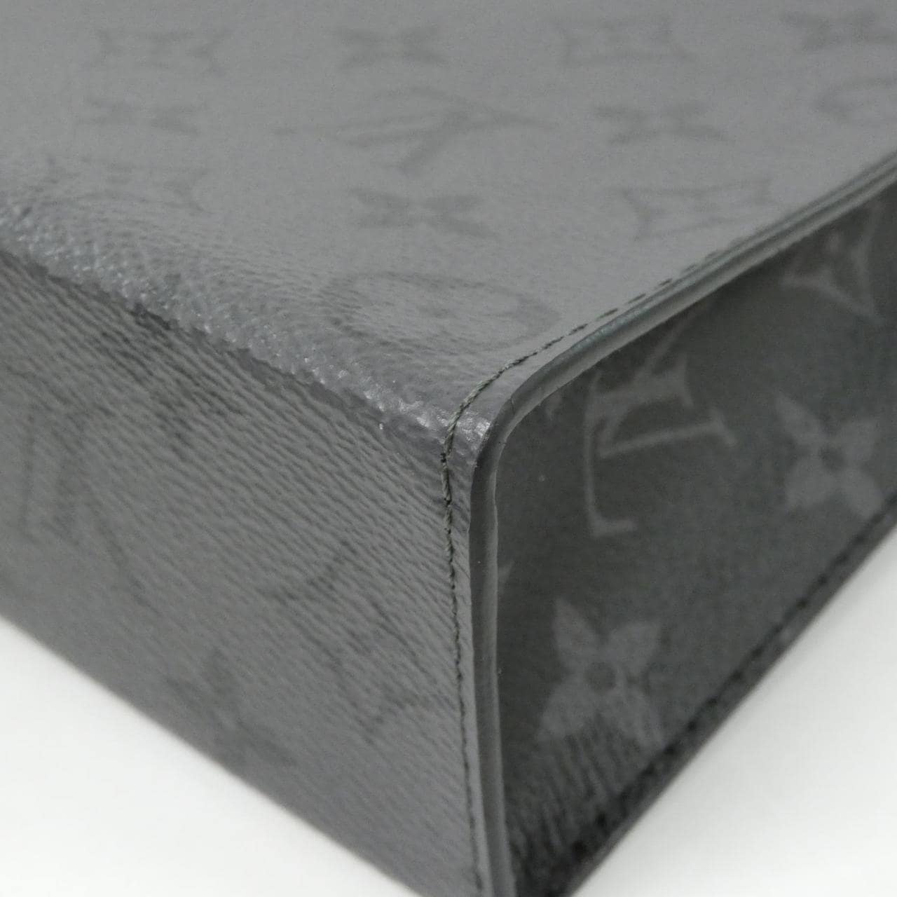 ルイヴィトン モノグラム エクリプス リバース ポシェット ヴォワヤージュ M69535 バッグ