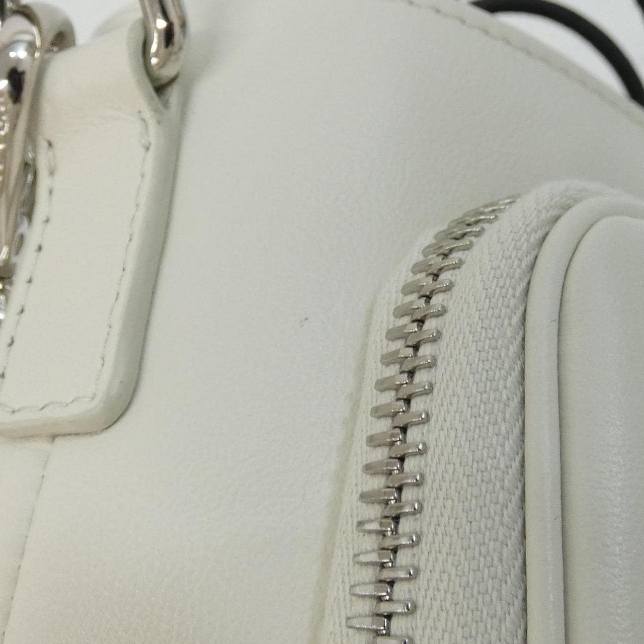 プラダ 2ZH155 フォンケース