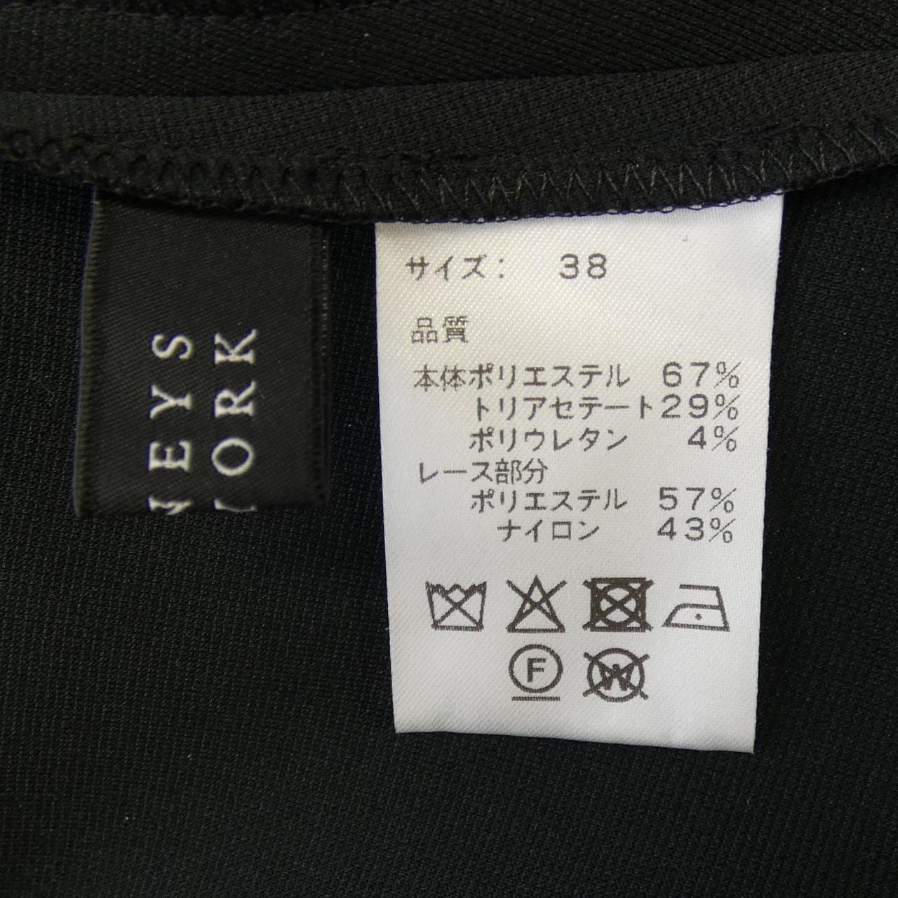 バーニーズニューヨーク BARNEYS NEW YORK トップス