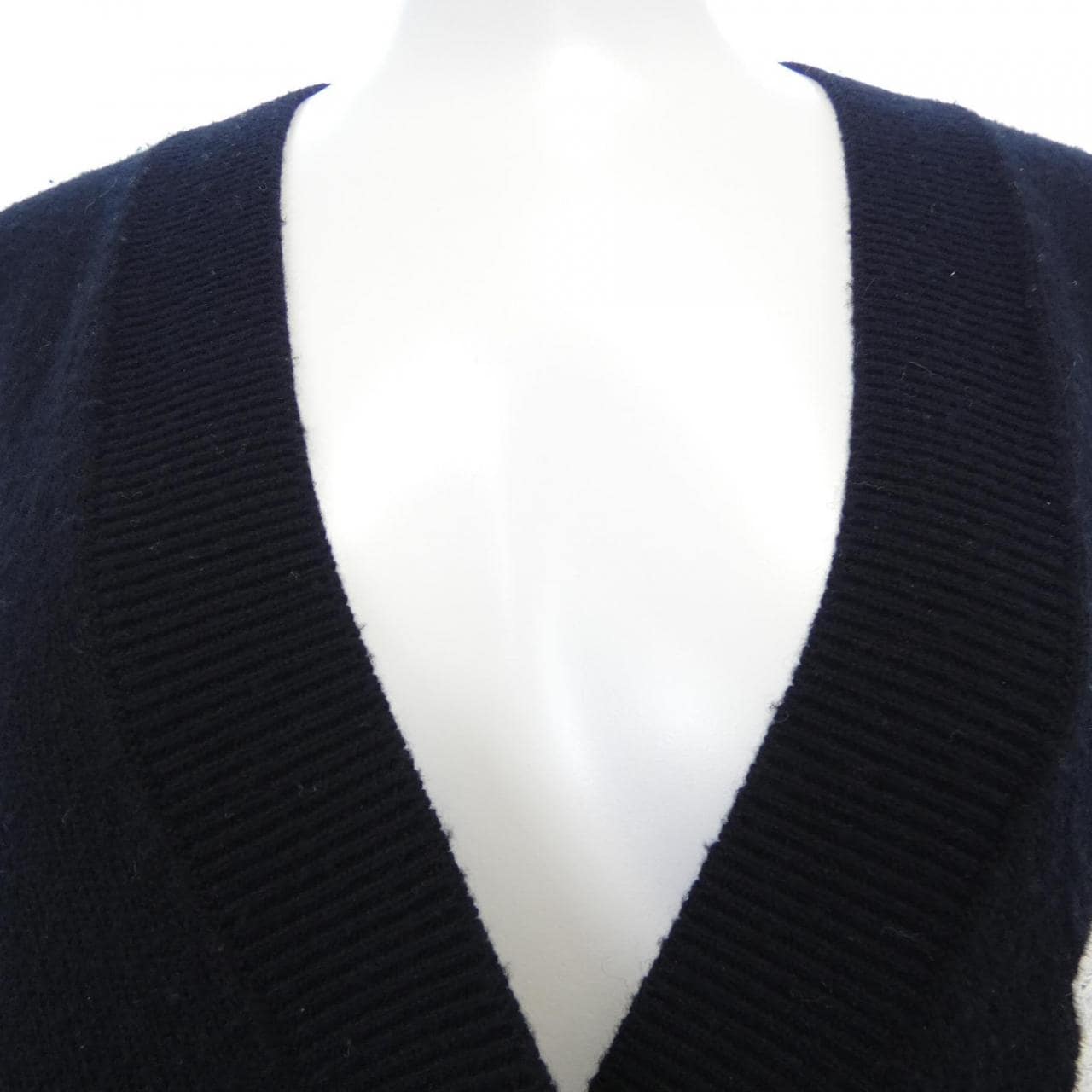 シャネル CHANEL P74230K10636 23C カーディガン