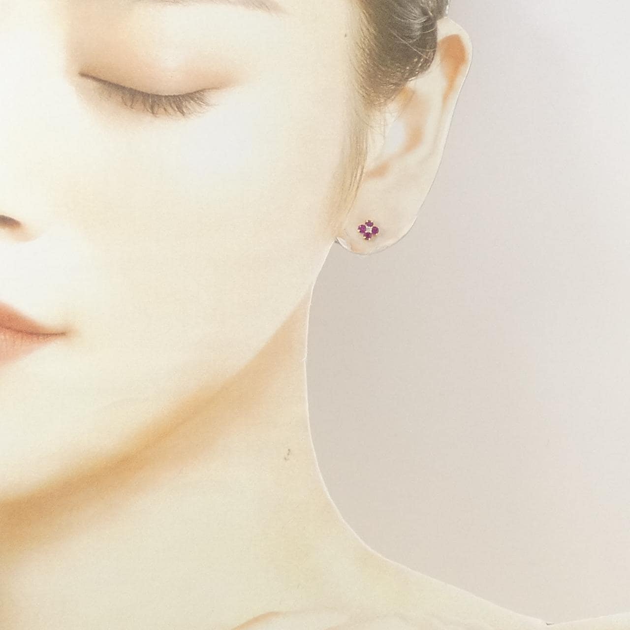 K18YG フラワー ルビー ピアス