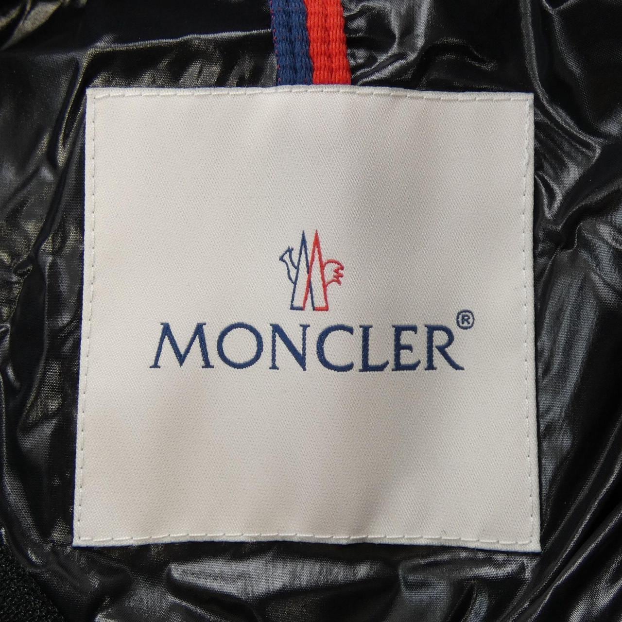 モンクレール MONCLER ダウンジャケット