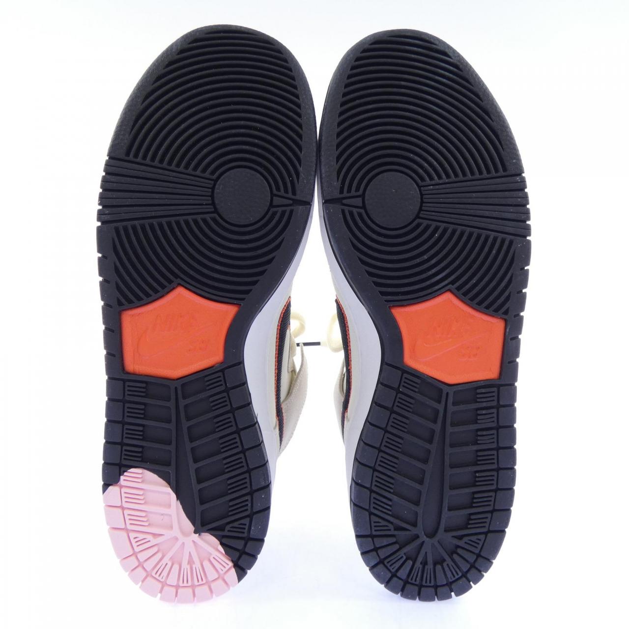 ナイキ NIKE DO9394-100 スニーカー