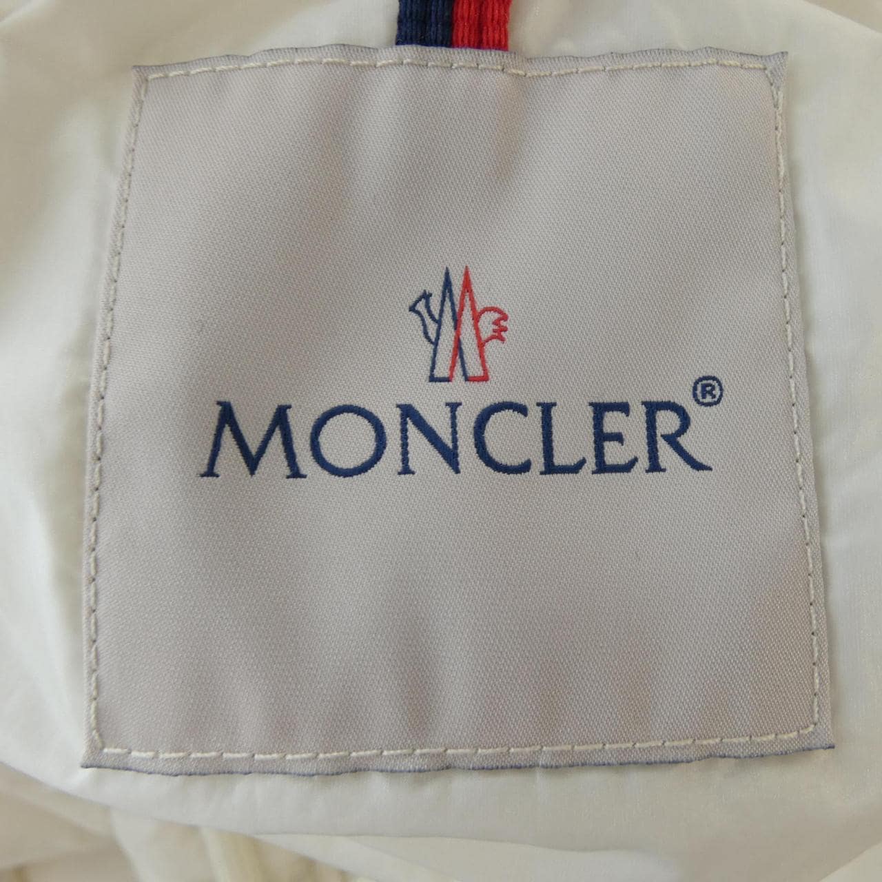 モンクレール MONCLER ダウンジャケット