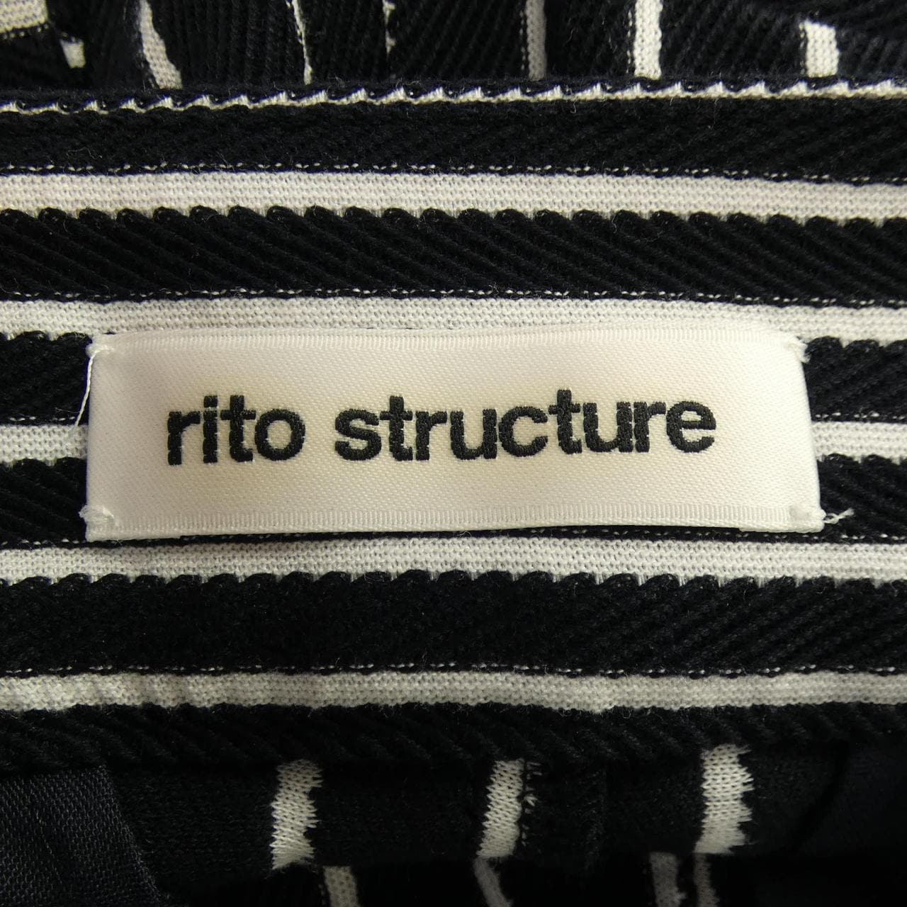 rito structure 077R22S050P パンツ