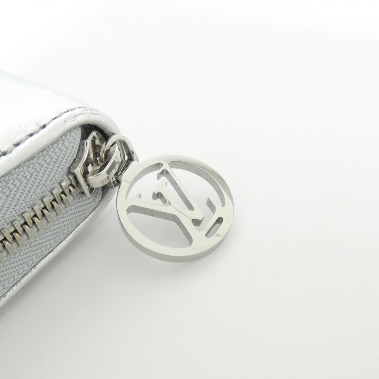 ルイヴィトン モノグラム クッサン(LV SKI) ジッピー ウォレット M26771 財布