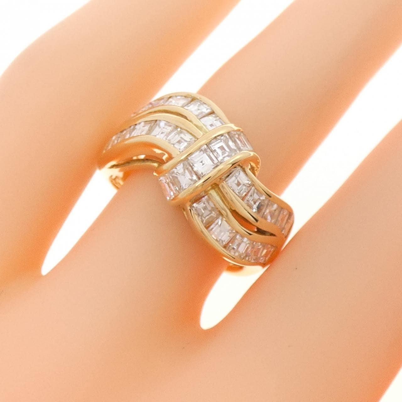 18KYG ダイヤモンド リング 1.97CT