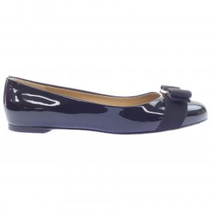 サルヴァトーレフェラガモ SALVATORE FERRAGAMO フラットシューズ
